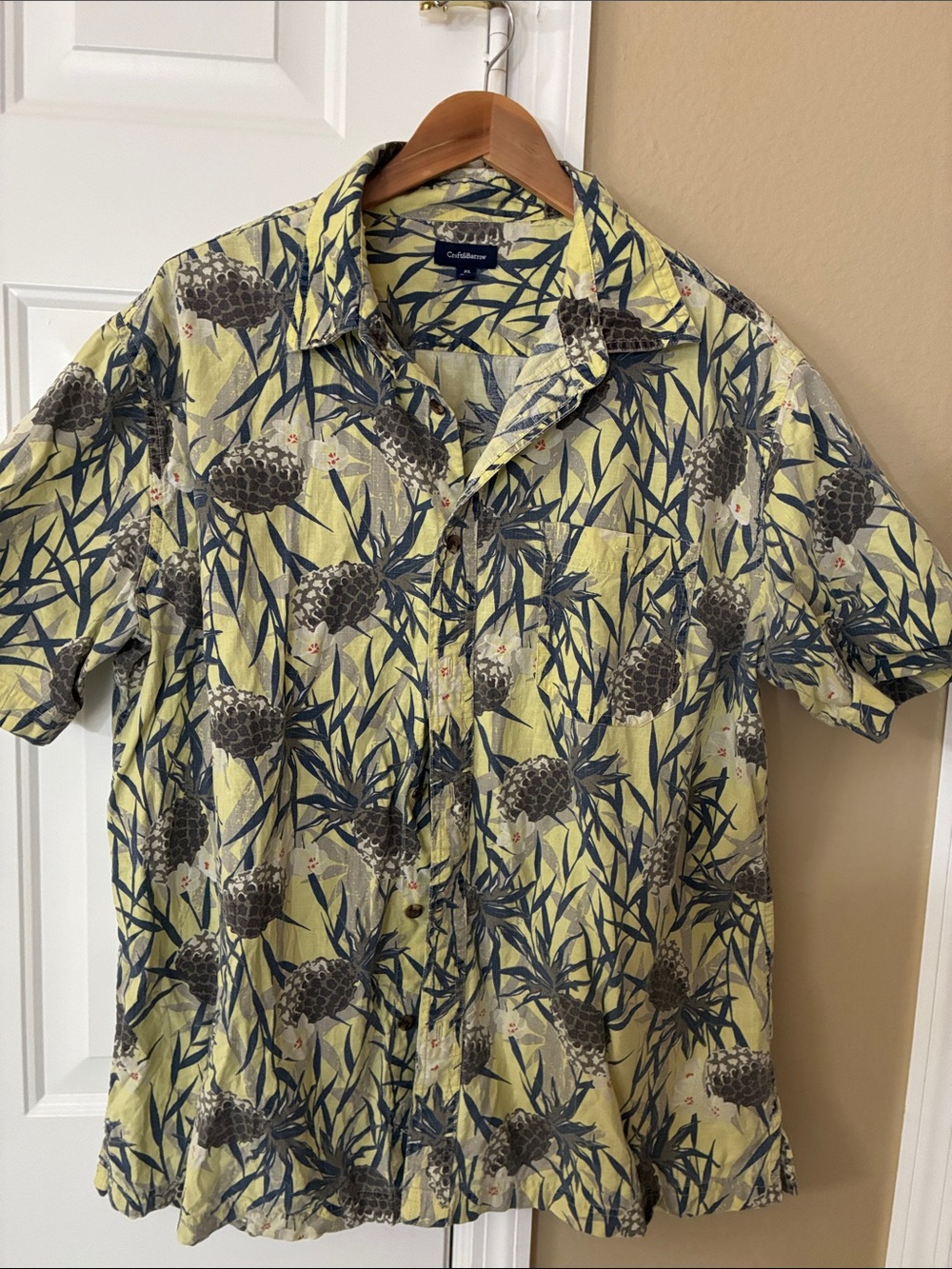 Croft & Barrow Hawaiian Yellow Pineapple Print Short-Sleeve Button-Down Shirt XL